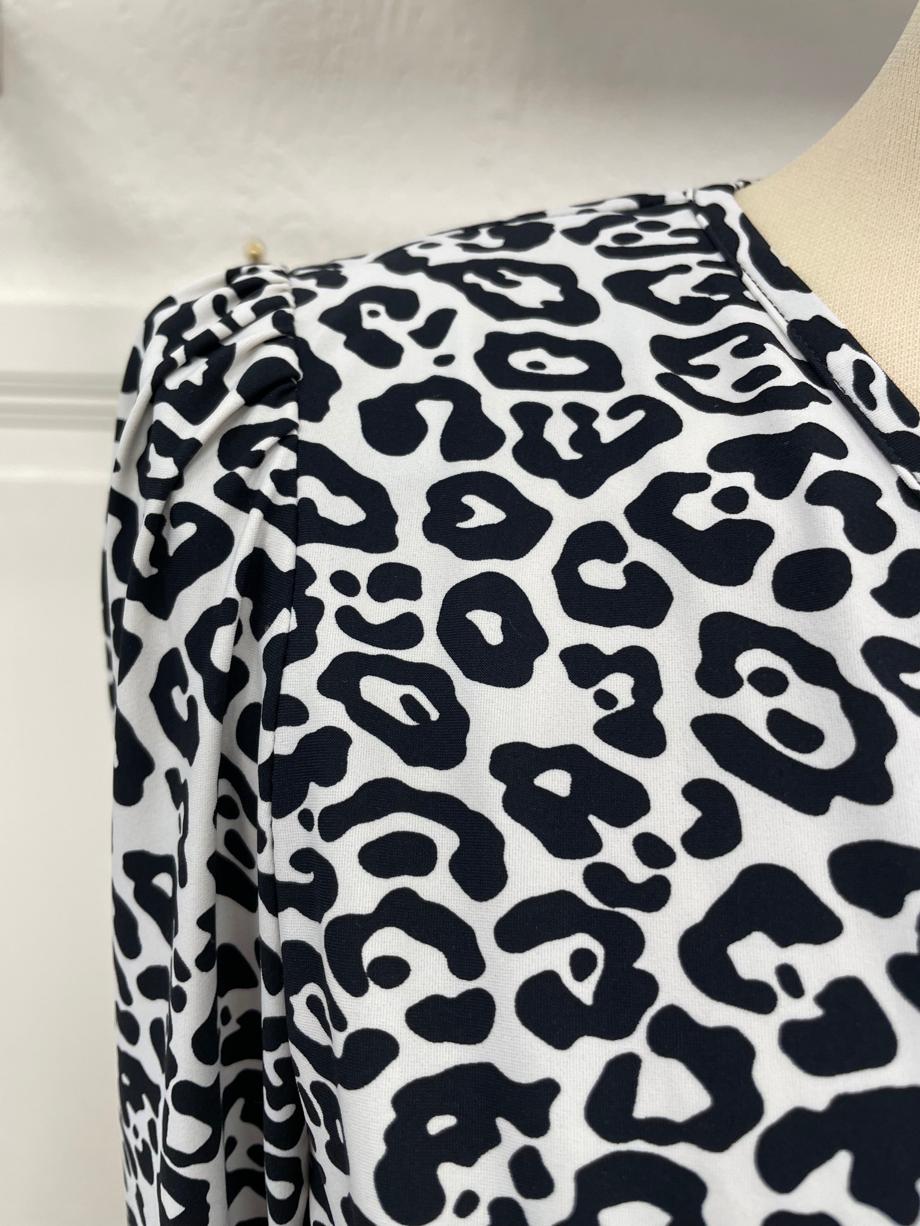 Studio Anneloes shirt maat L 40 zwart wit animal travelstof