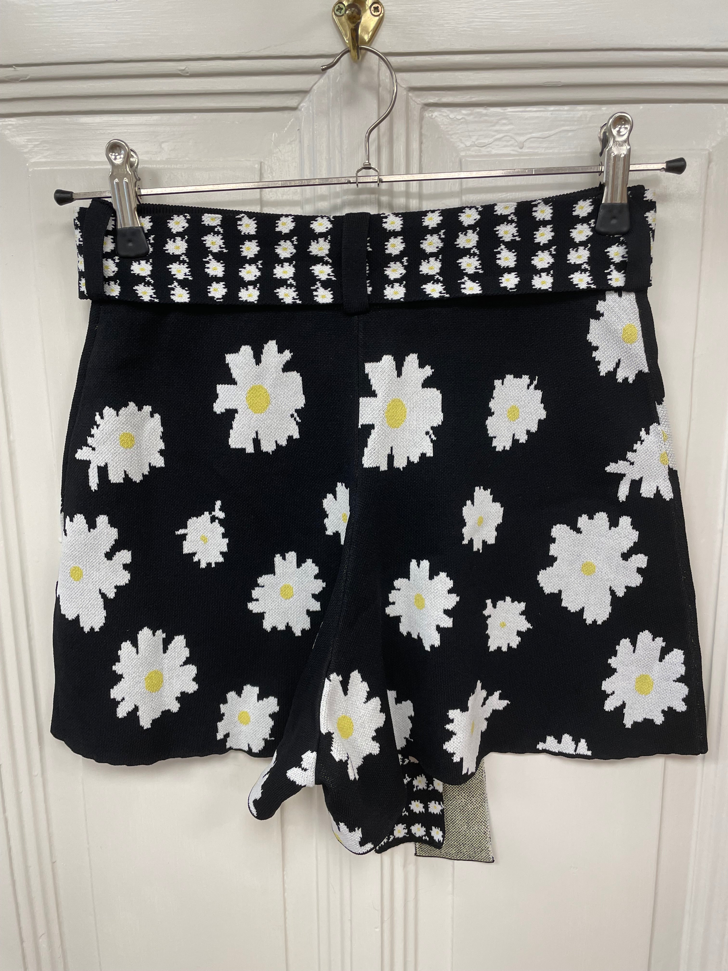 Maje korte broek short maat 2 36 38 S M zwart wit bloemen