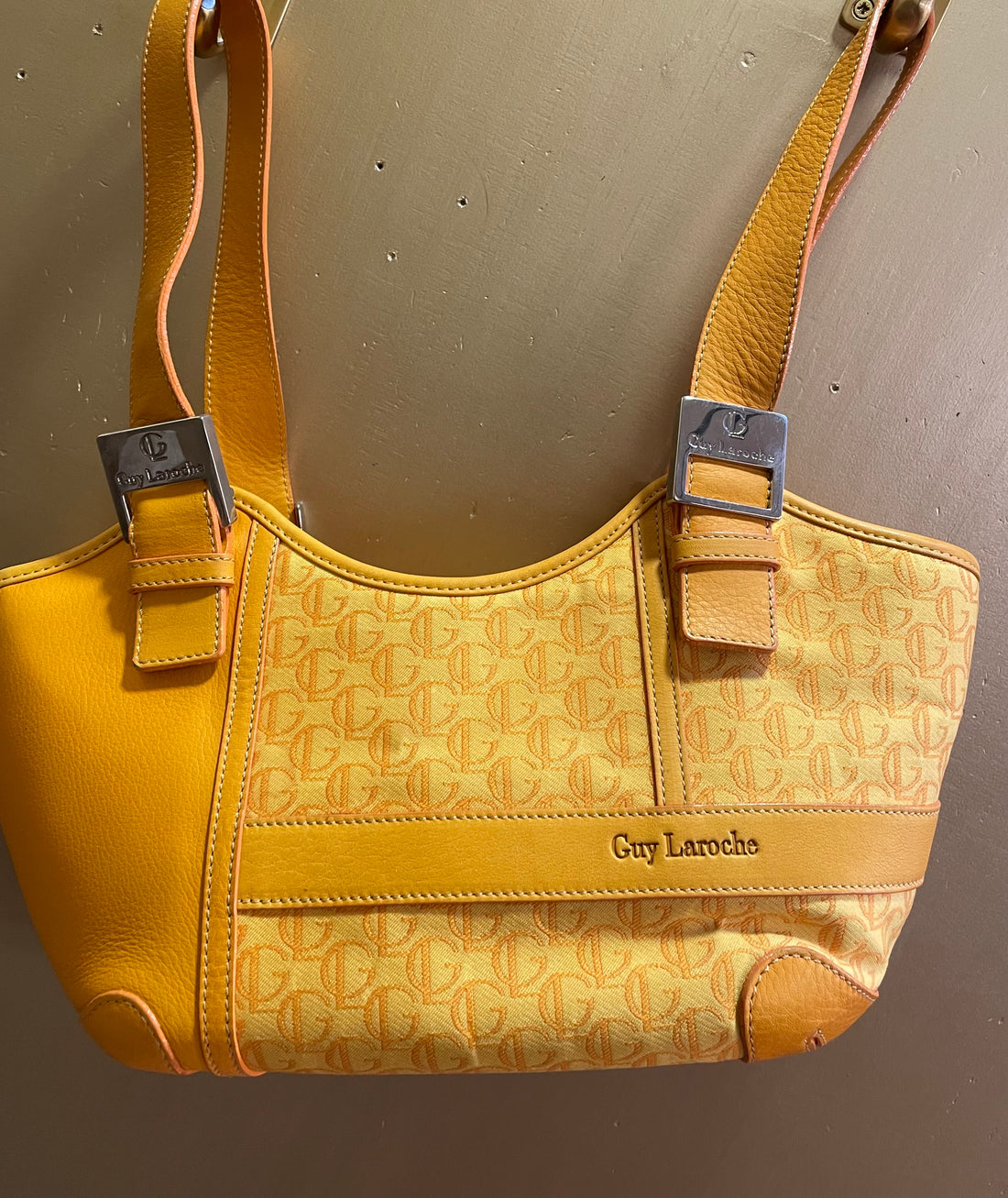 Guy Laroche tas vintage geel