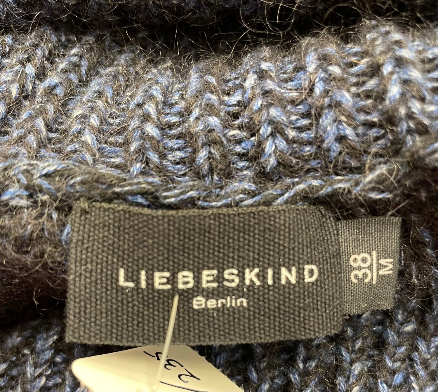 Liebeskind lange trui maat M / L donkerblauw knitted col