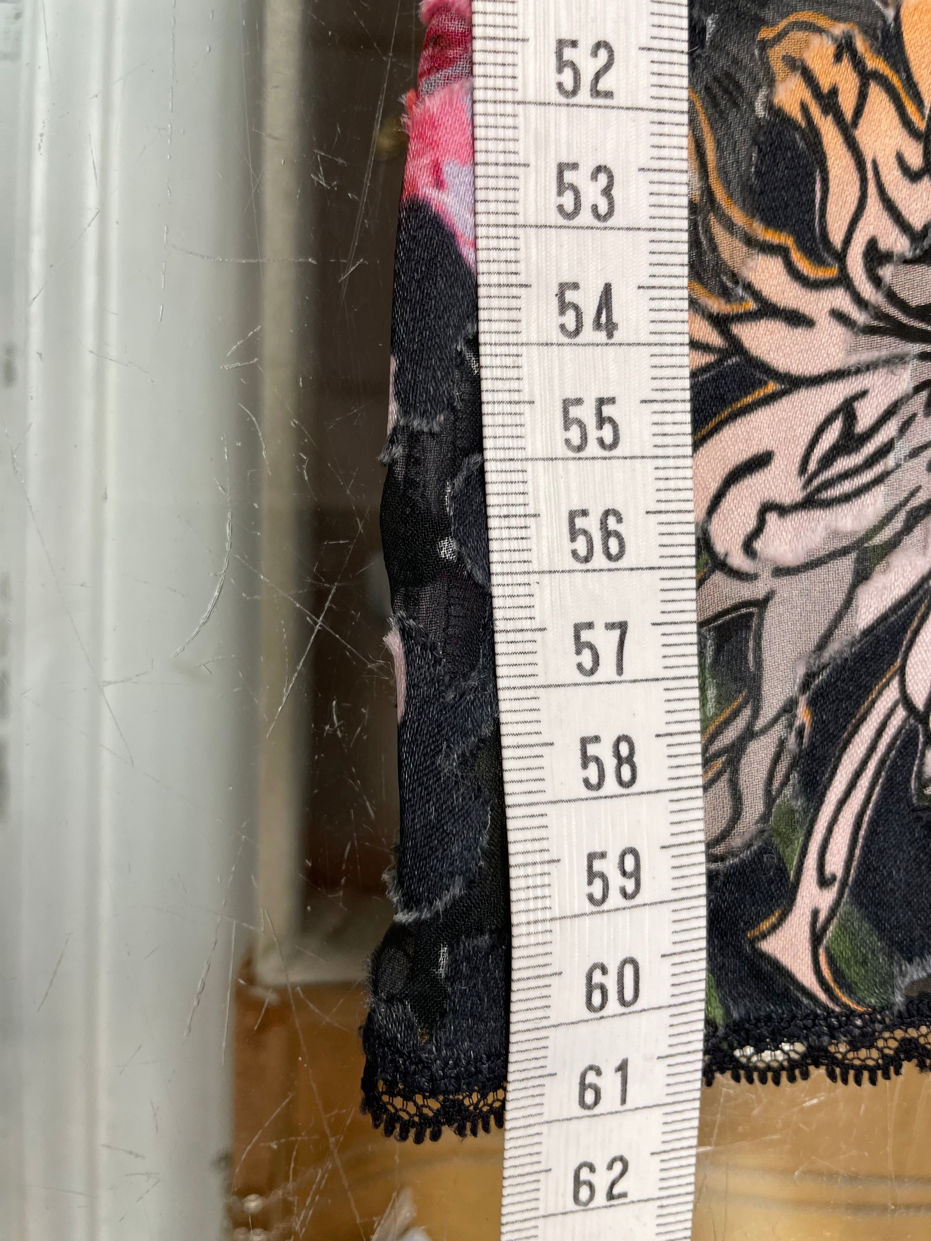 Marc Cain top blouse maat 2 / 36 / S viscose zijde zwart bloemen