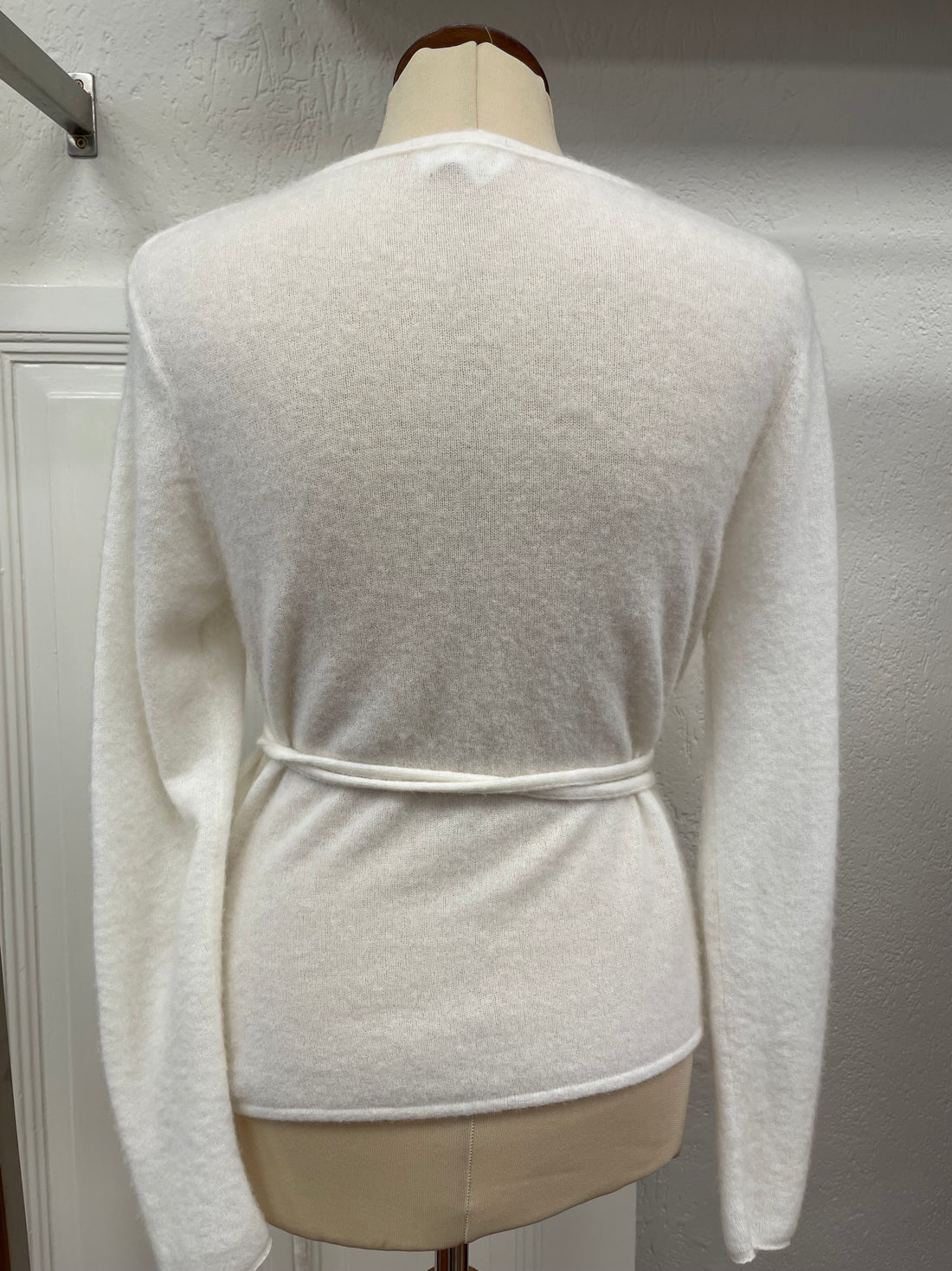 American Vintage vest maat S M wol wit ecru overslag