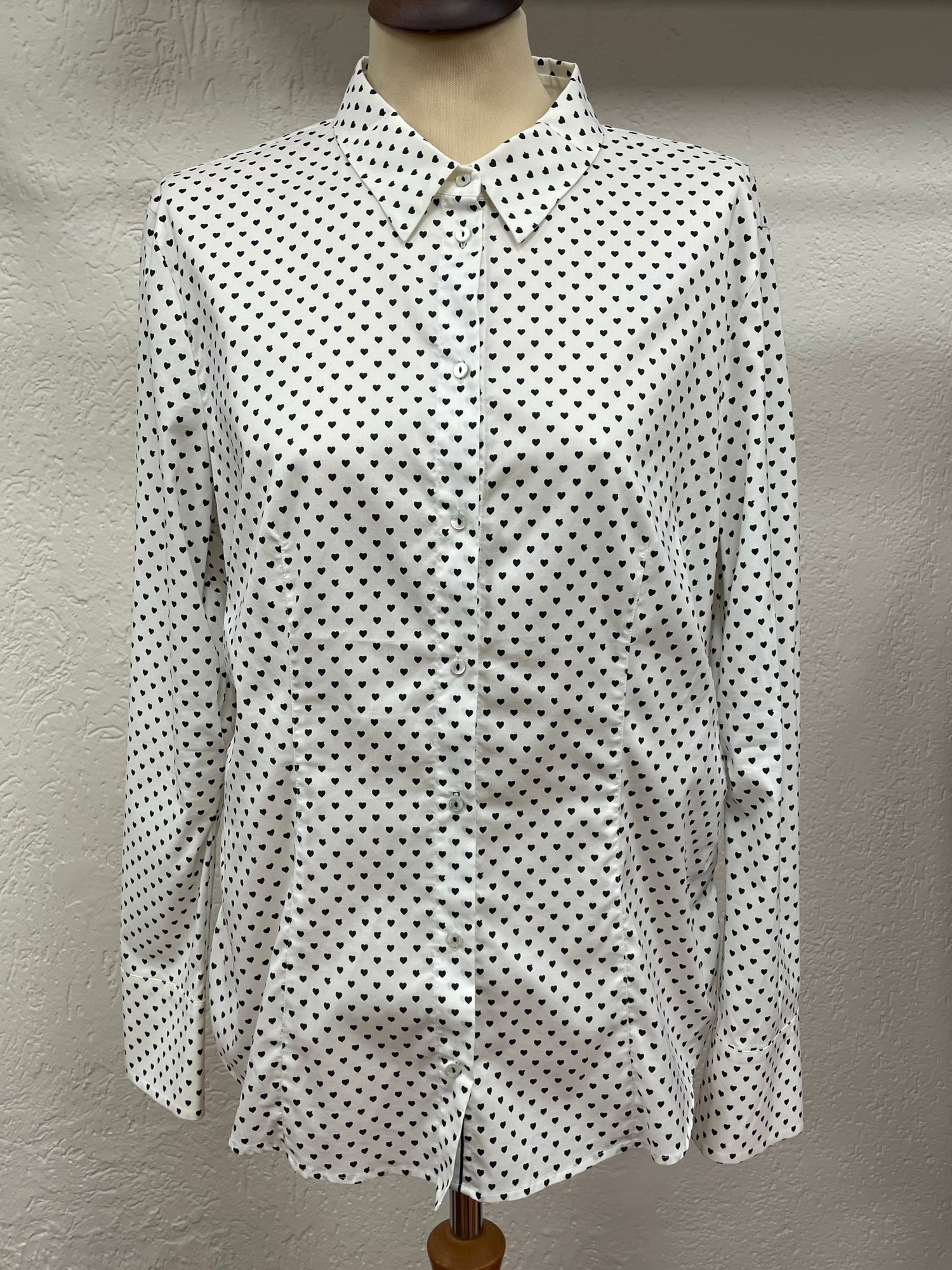 Marc Cain blouse maat 6 XXL 44 wit zwart hartjes