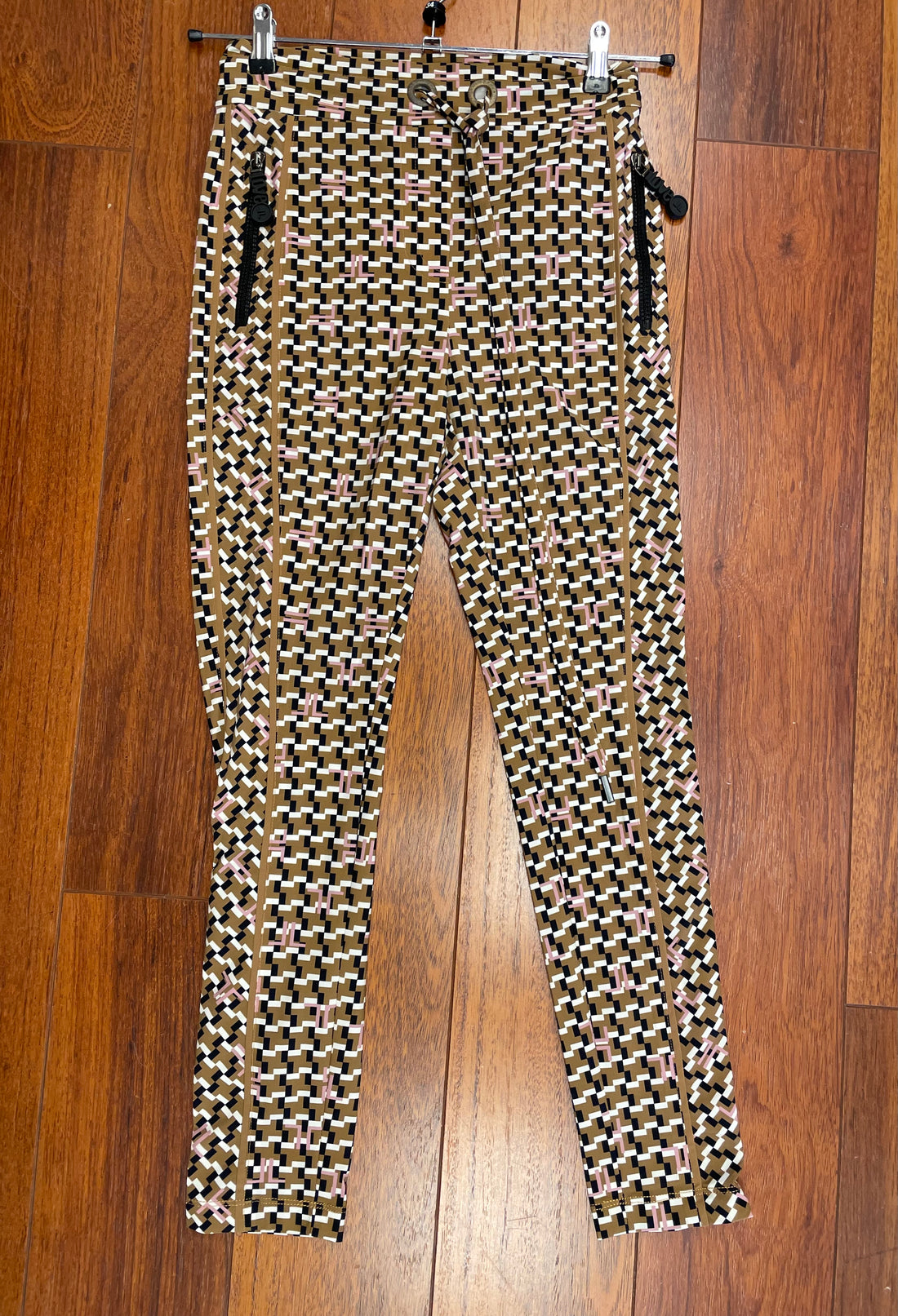Jane Lushka broek travelstof maat XS 34 bruin zwart wit