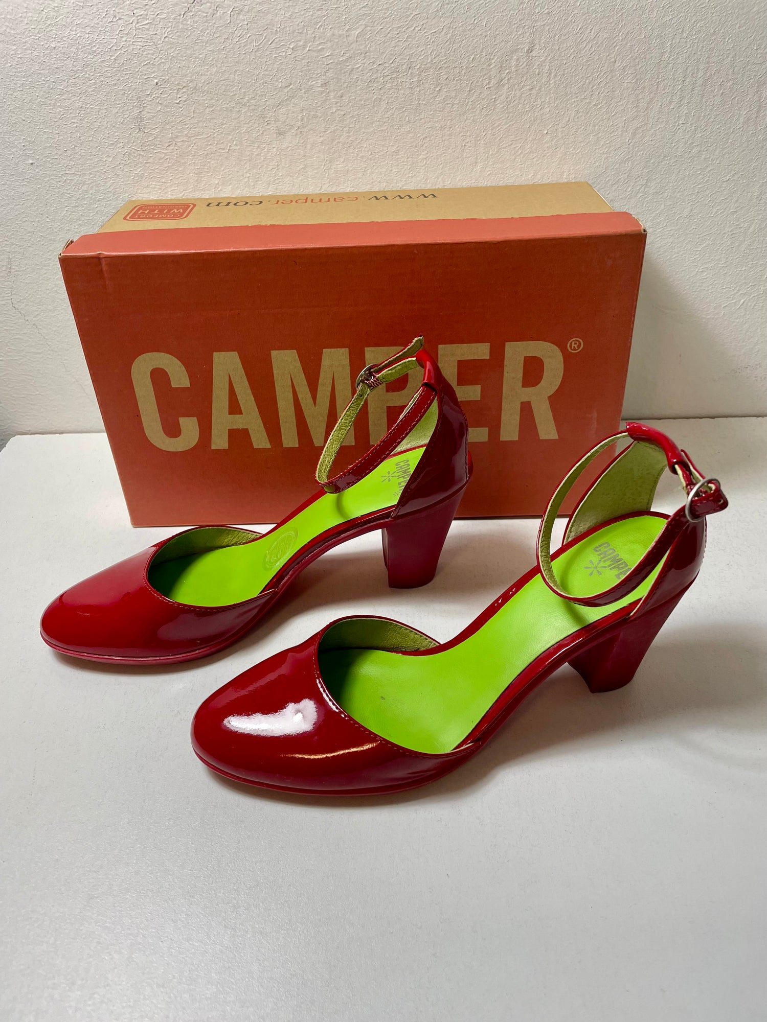 Camper pumps rood lak leer maat 38