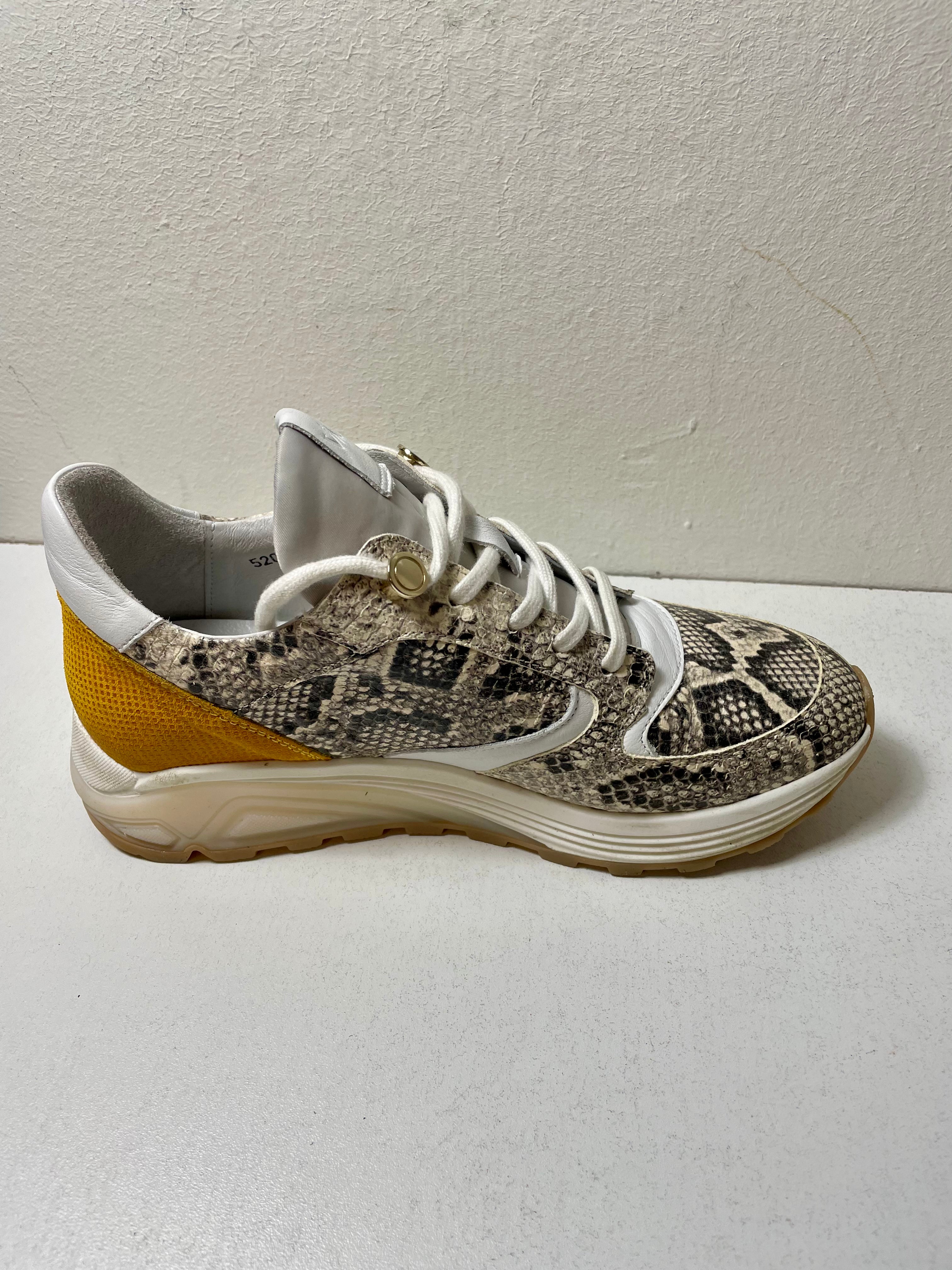 Via Vai sneakers wit zwart okergeel maat 38