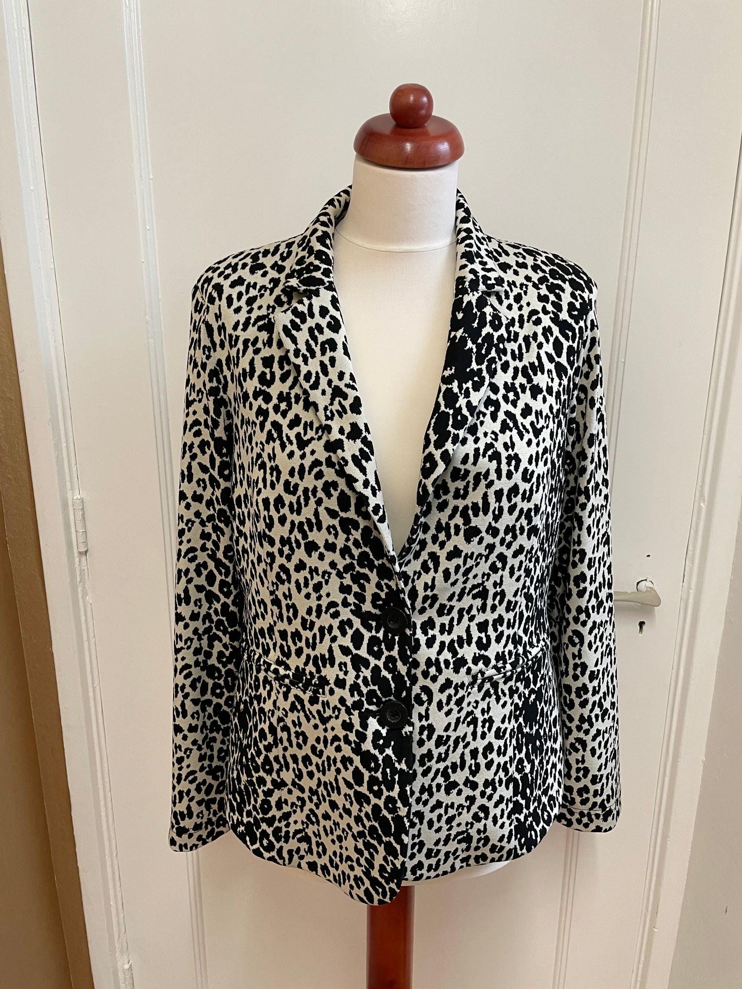 And Co Woman blazer maat L 40 zwart wit animal